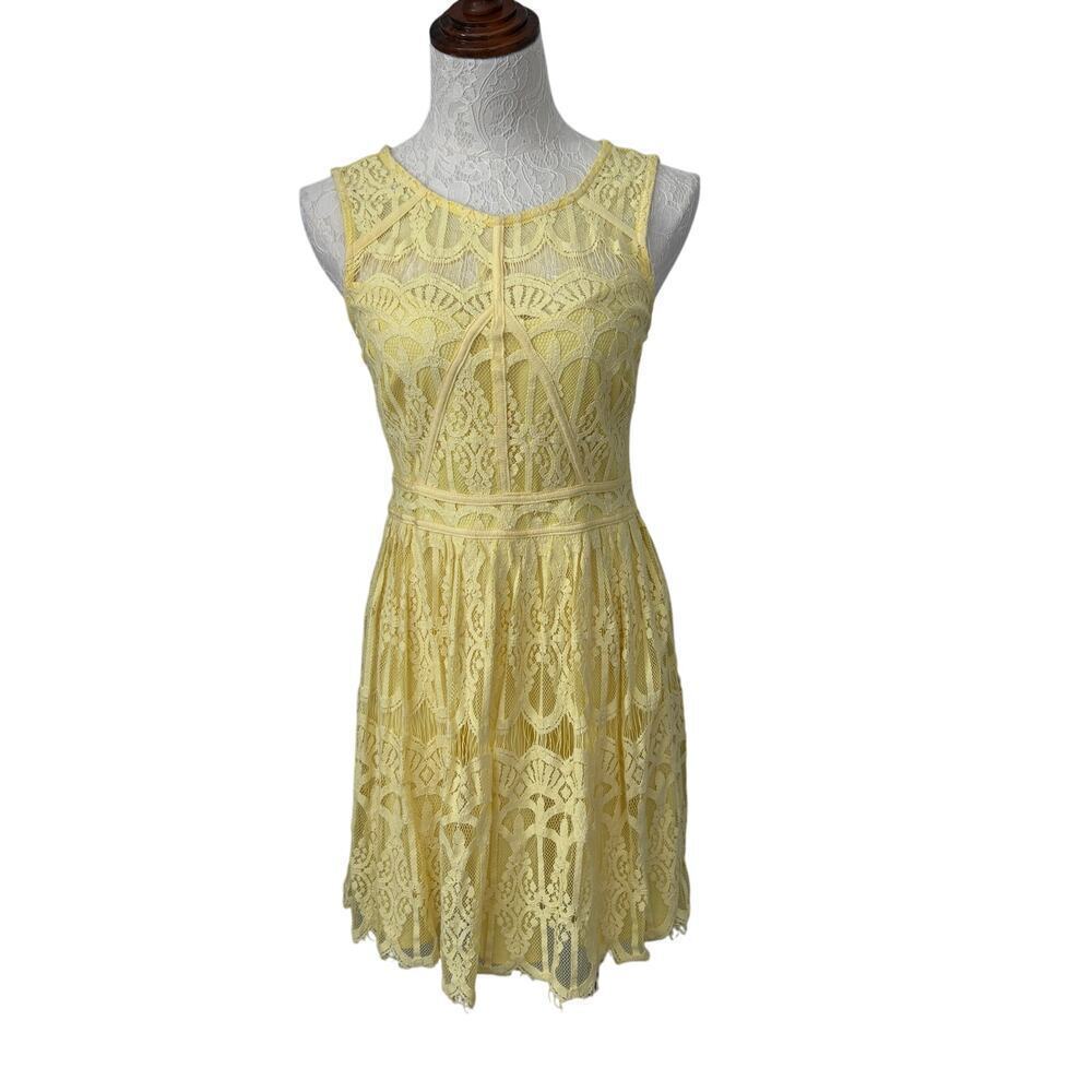 Lily Rose butter yellow lace fit and flare dress size medium summer cottagecore
